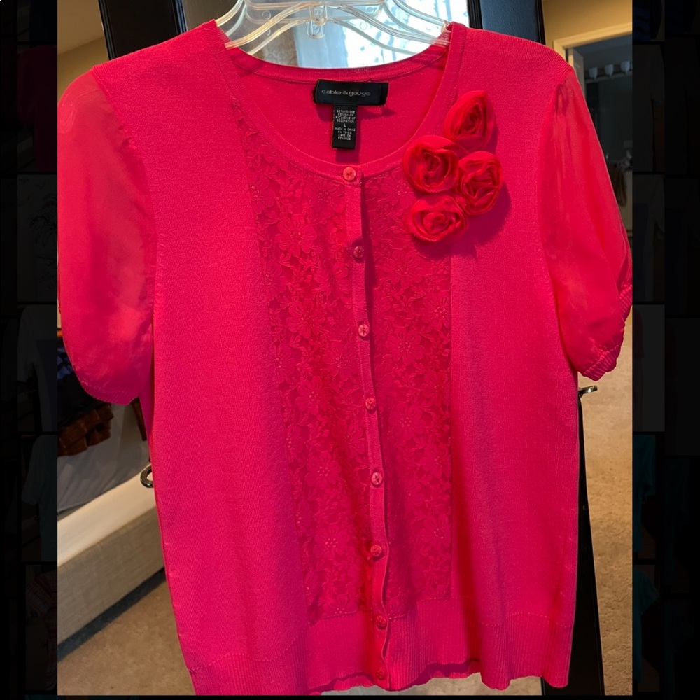 Cable & Gauge Womens Pink Button-up Blouse L, Short Sleeve, Lace/Flower Detail